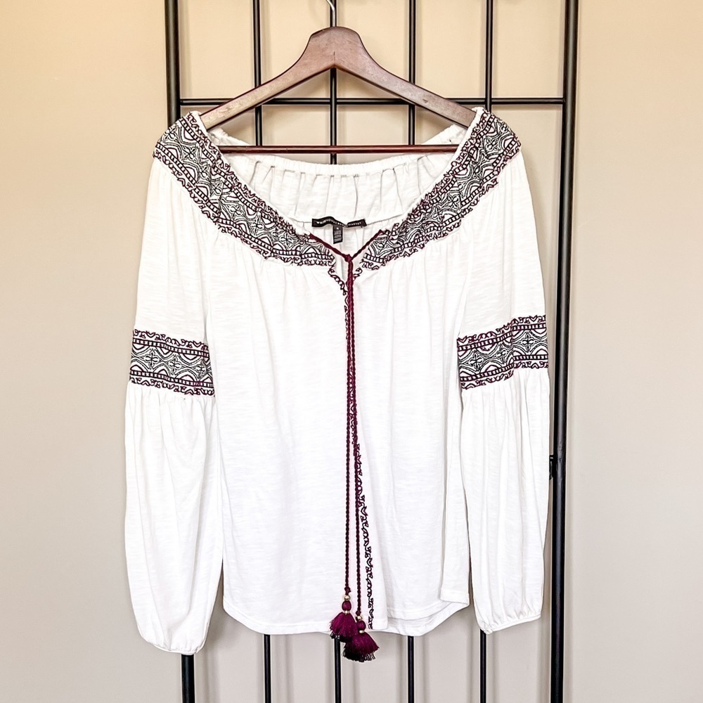 WHBM Boho Off the Shoulder Embroidered Sleeve Tassel Blouse Sz S